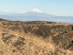 伊豆大島から見る富士山