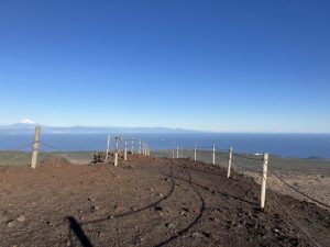 三原山剣が峰から
