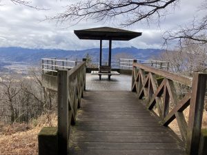 美の山途中の展望台